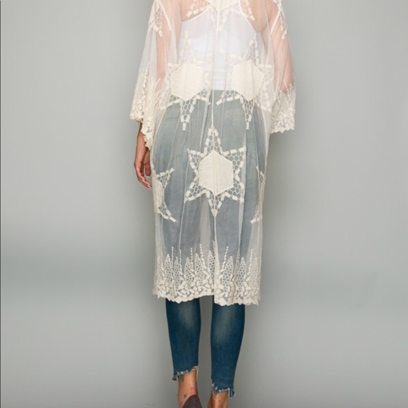 CLEARANCE ‼️ Ivory Embroidered- kimono beach - Picture 4 of 4